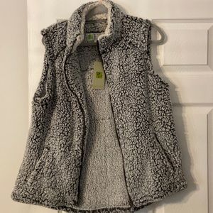 Sherpa Looking Vest size L made by Halcyon gray and white so soft brand new